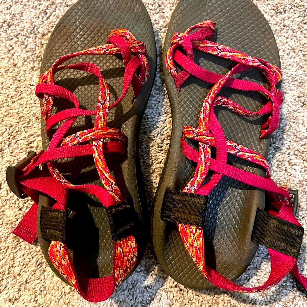 Women’s Chaco Z2/Cloud sandals- 8